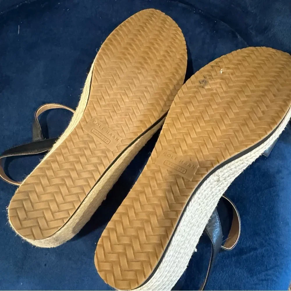 COLE HAAN Cloudfeel Espadrille 75MM Platform Wedge Sandals Black & Gold Size 8.5